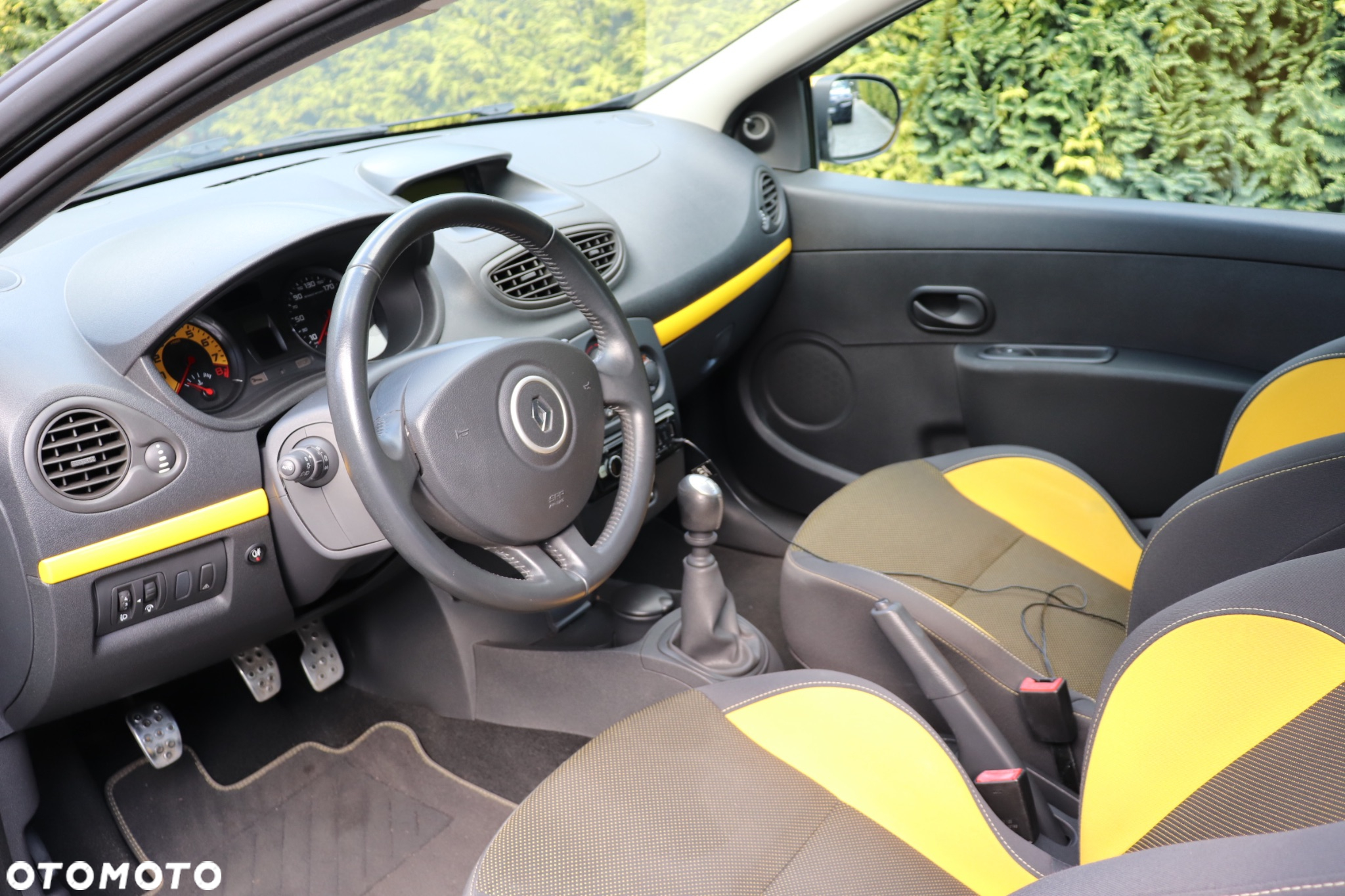 Renault Clio 2.0 16V Sport - 7