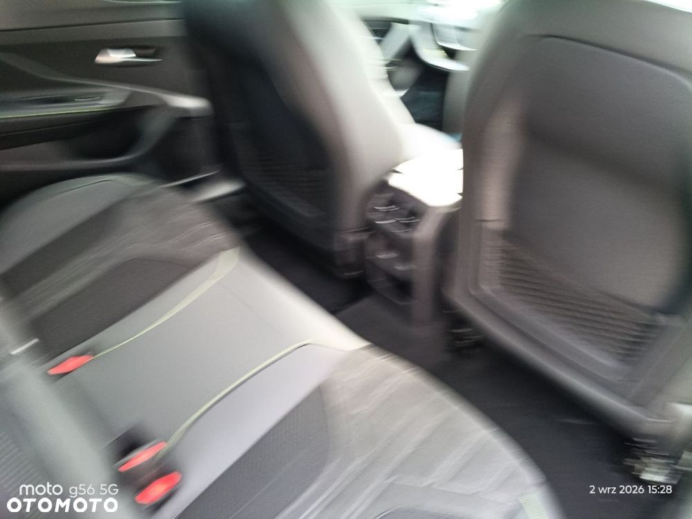 Peugeot 408 - 16