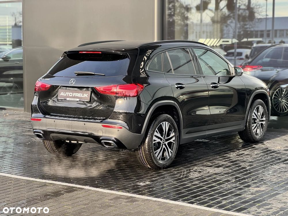 Mercedes-Benz GLA 200 Progressive - 9