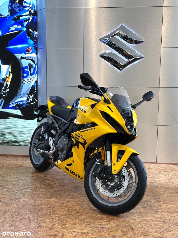 Suzuki GSX - 2
