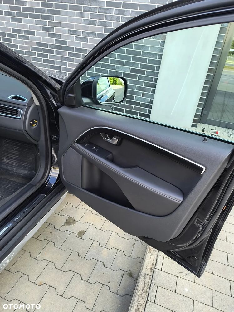 Volvo XC 70 D5 AWD Dynamic Summum - 14