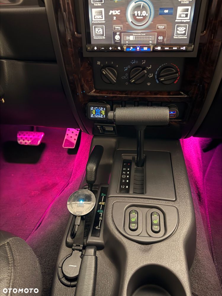 Jeep Cherokee 4.0 Limited - 8