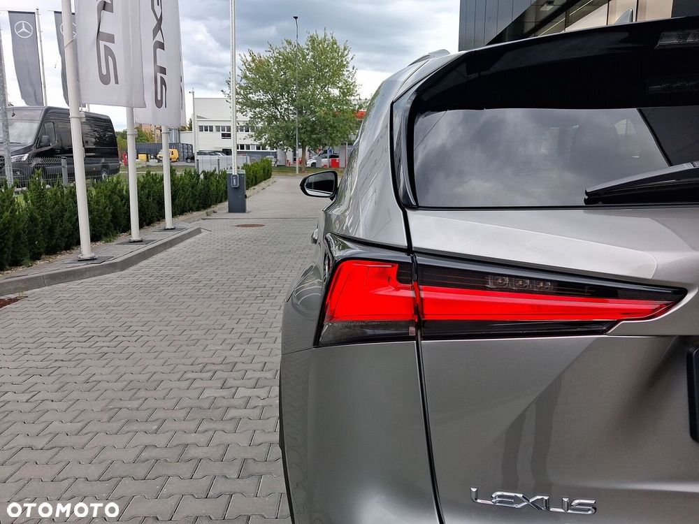 Lexus NX 300 F Impression AWD - 24