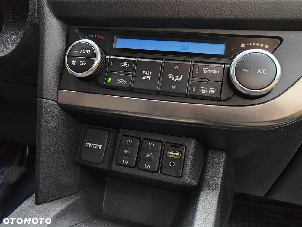 Toyota Auris - 14