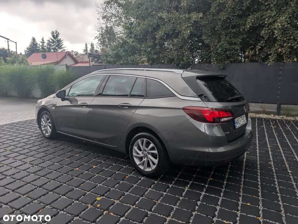 Opel Astra V 1.2 T Elegance S&S - 12