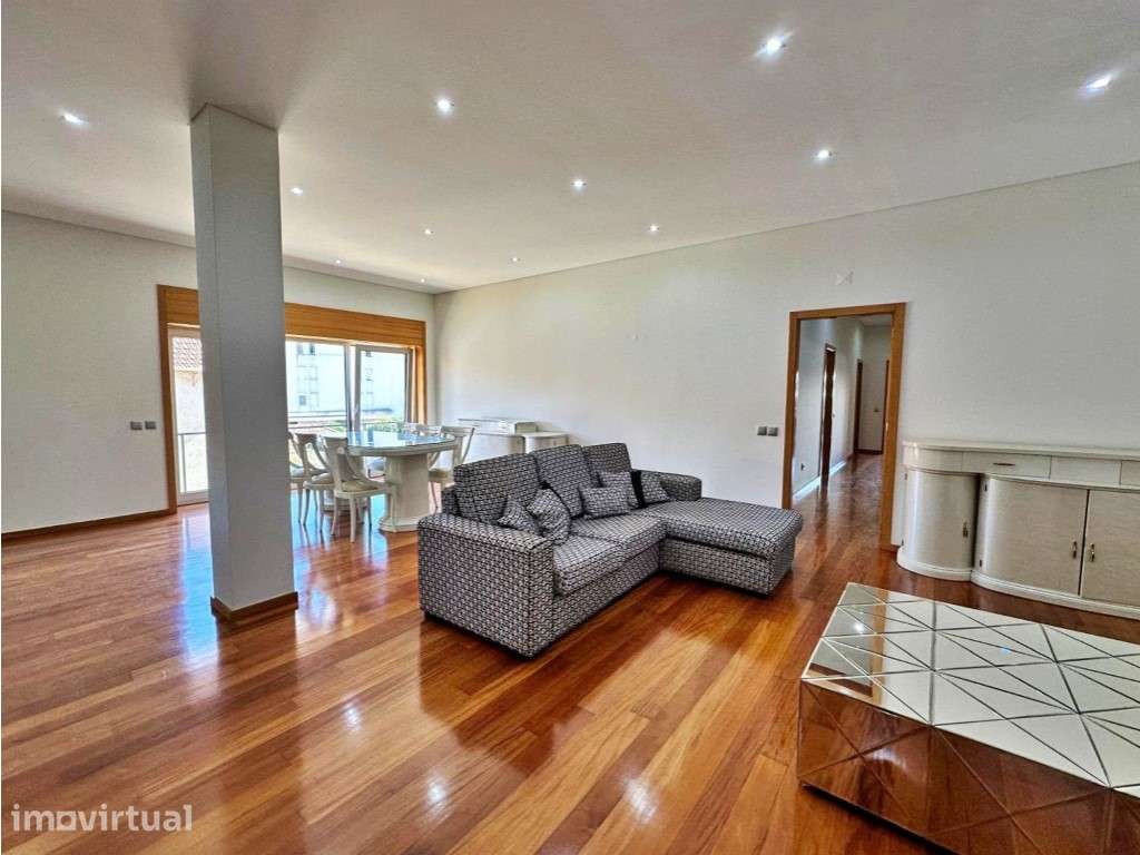 Apartamento T4 com piscina na Póvoa de Varzim - Grande imagem: 2/25