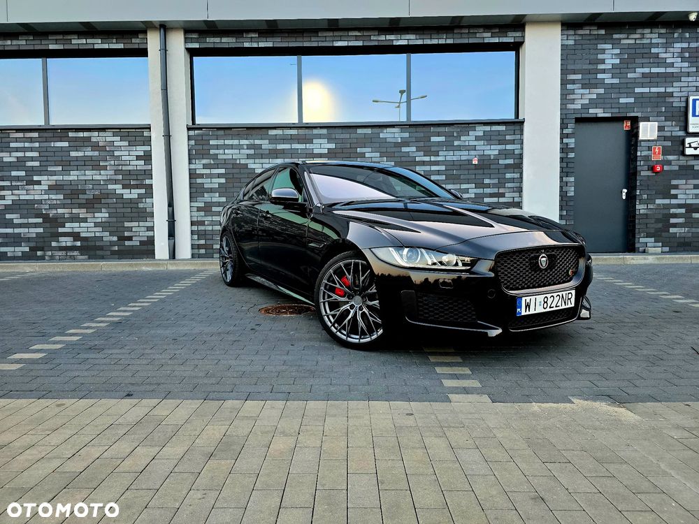 Jaguar XE S - 4