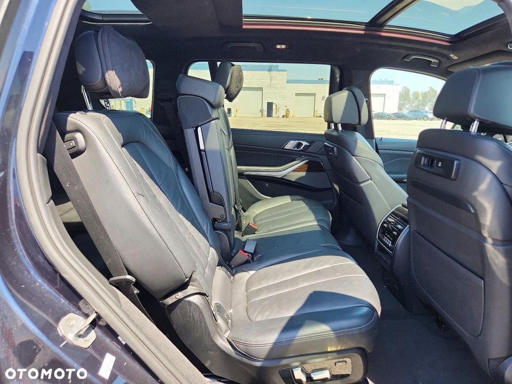 BMW X7 xDrive40i mHEV - 10