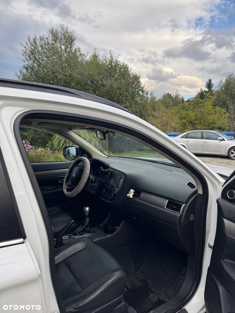 Mitsubishi Outlander 2.2 DID Instyle Navi - 5
