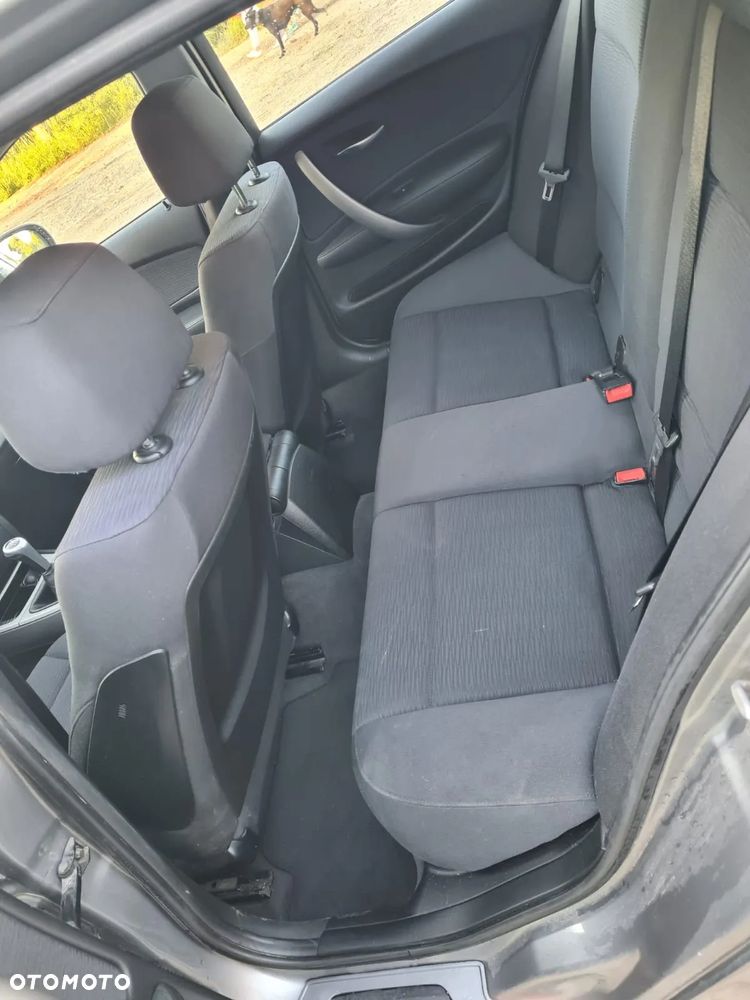 BMW Seria 1 118d - 7