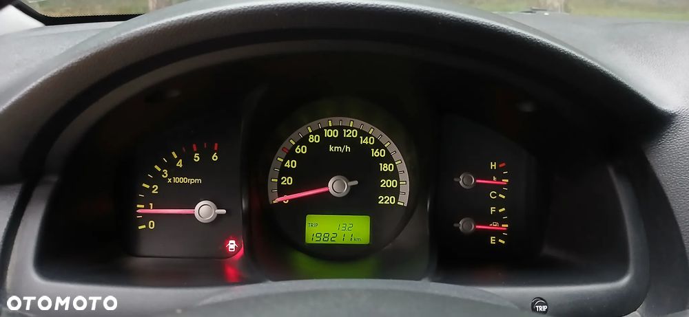 Kia Sportage 2.0 CRDI EX - 12