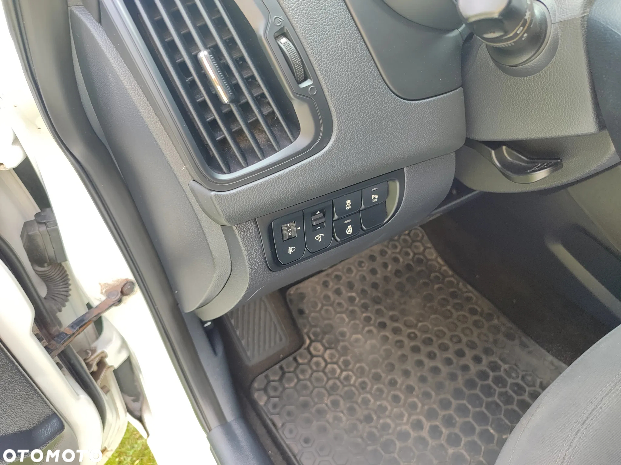 Kia Rio - 10