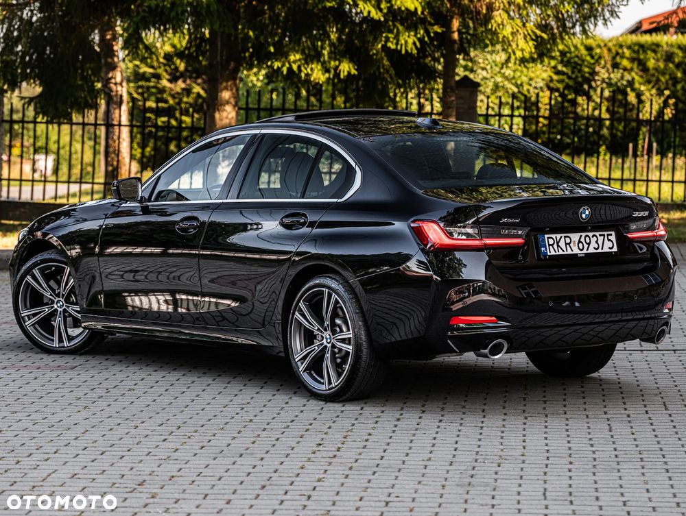 BMW Seria 3 330i xDrive M Sport - 26