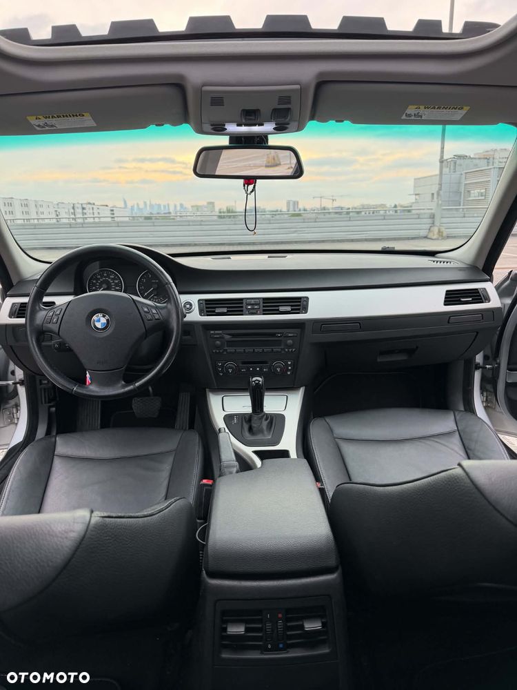 BMW Seria 3 325i - 13