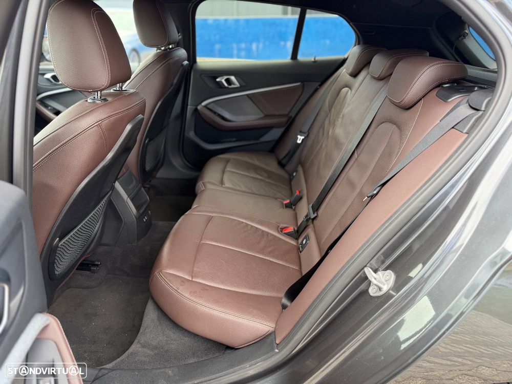 BMW 116 d Pack Desportivo M Auto - 13