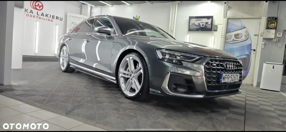 Audi S8 - 27