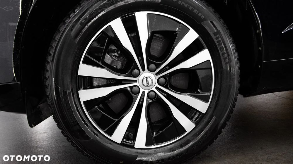 Volvo XC 60 T6 Plug-In Hybrid AWD Core - 11