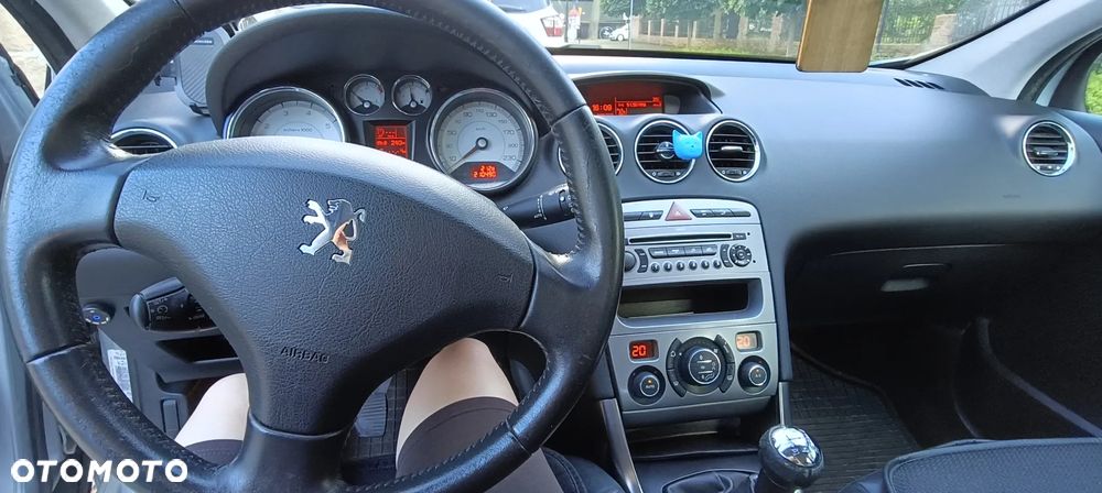 Peugeot 308 1.6 Premium Plus - 10