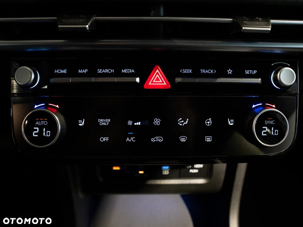 Hyundai Tucson 1.6 T-GDi HEV Executive 2WD - 23