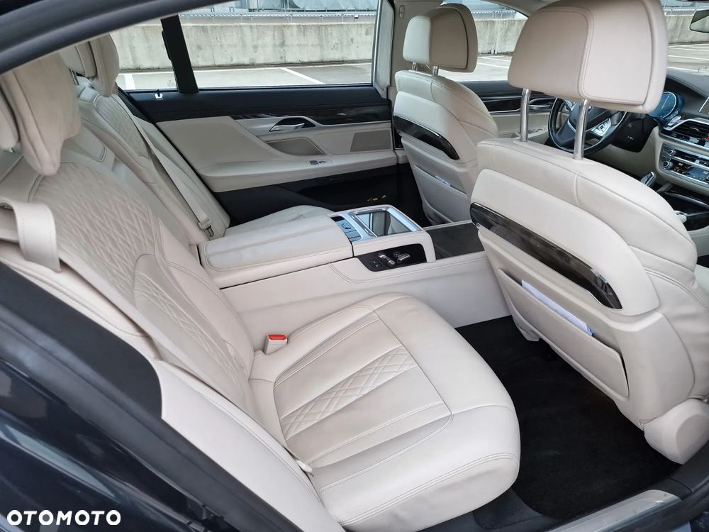 BMW Seria 7 ver-740le-iperformance - 15