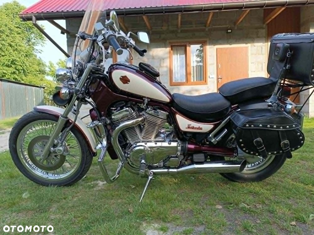 Suzuki Intruder - 12