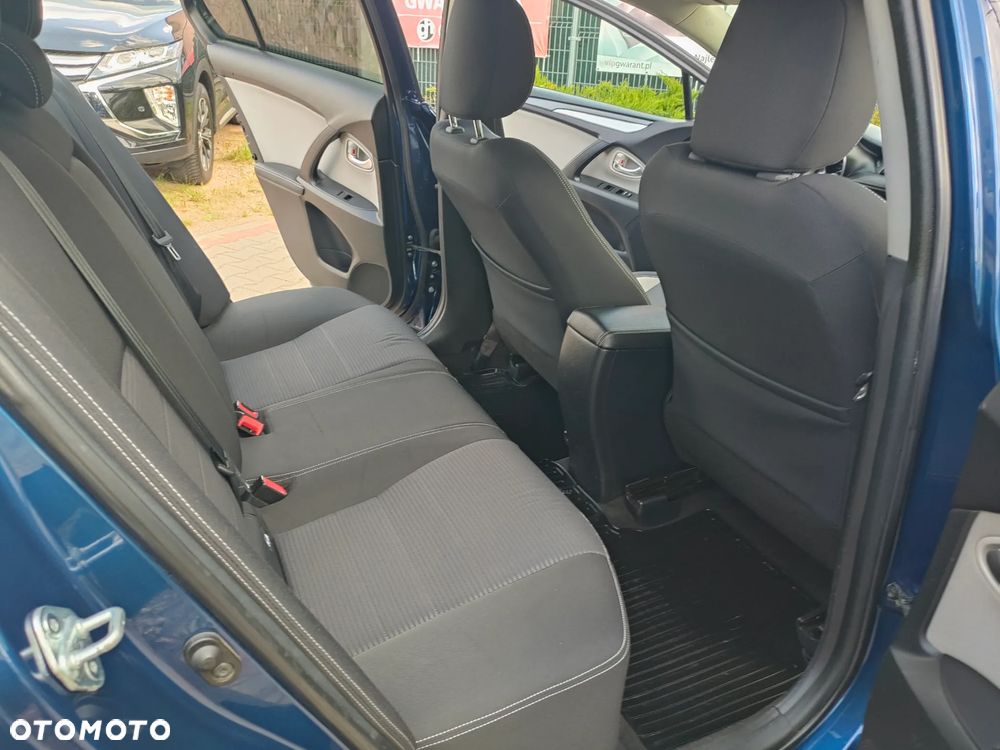 Toyota Avensis 1.8 Premium - 20