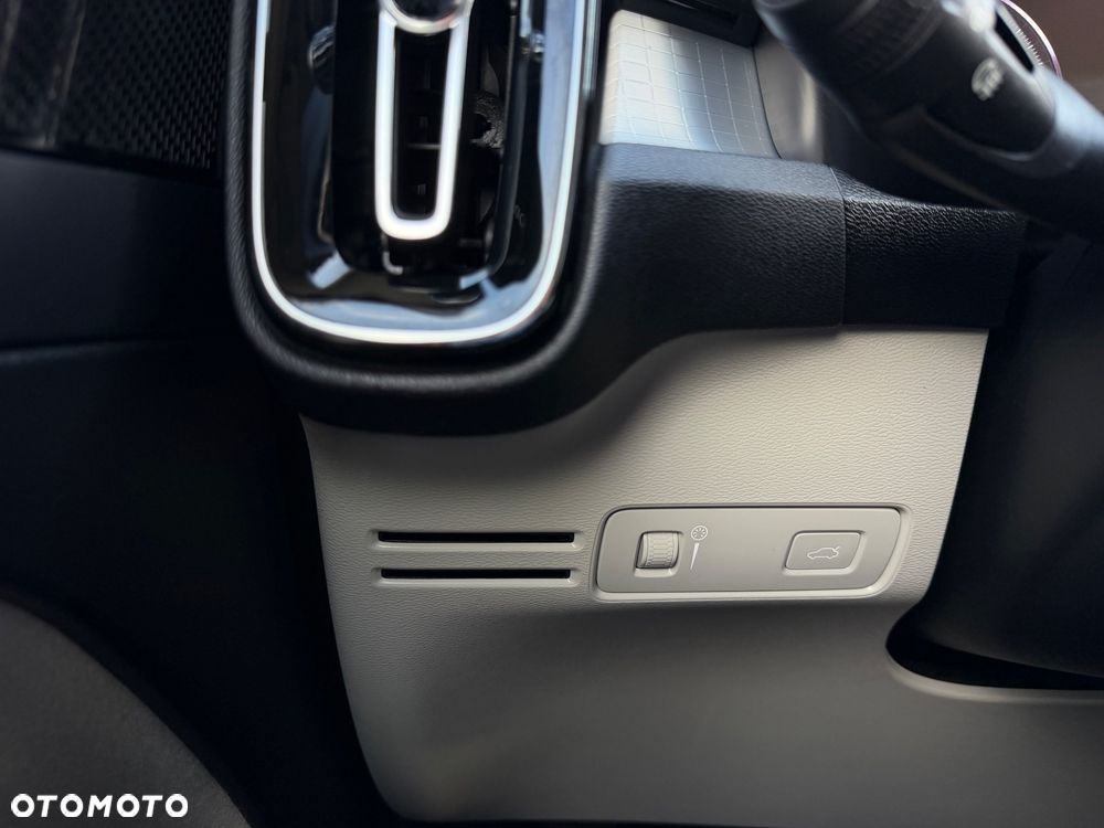 Volvo XC 40 T4 Geartronic Inscription - 37