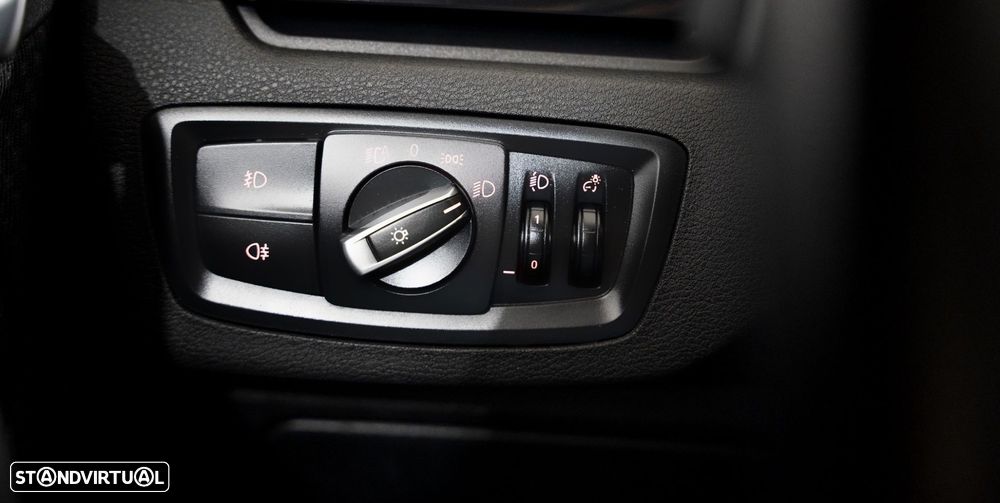 BMW X1 25 e xDrive Corporate Edition - 11