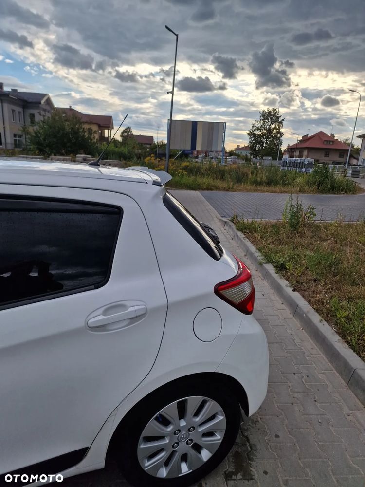 Toyota YARIS - 11