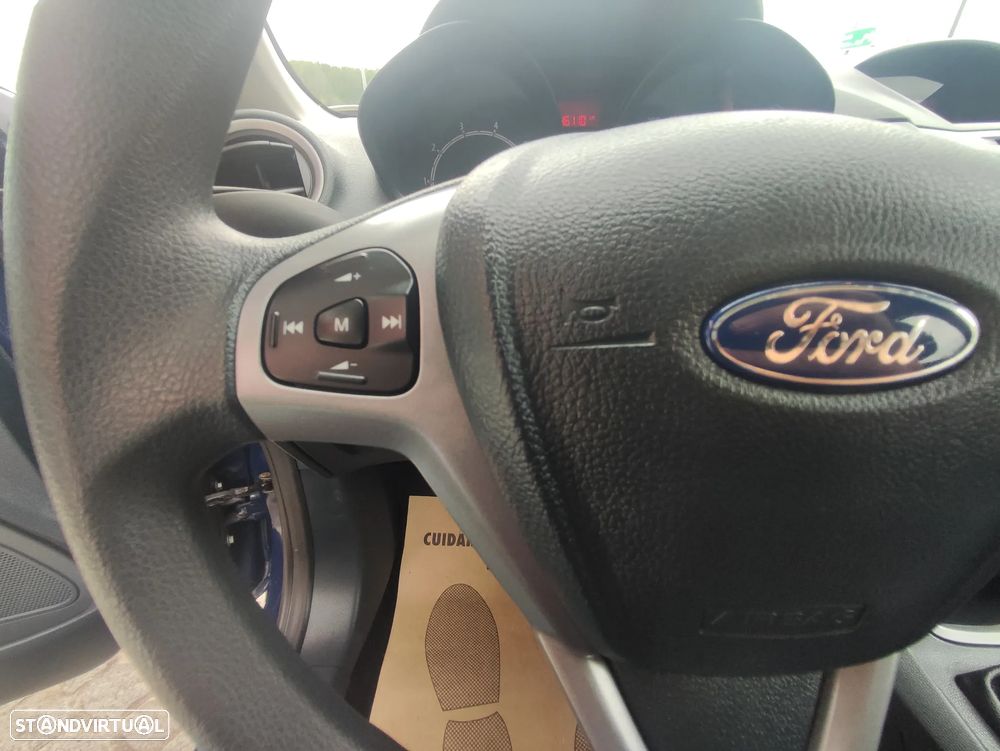 Ford Fiesta 1.25 Trend - 36