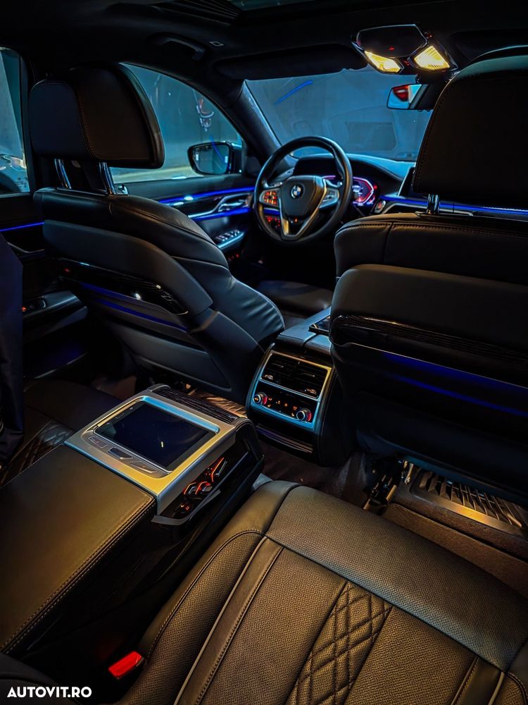 BMW Seria 7 730d MHEV - 8