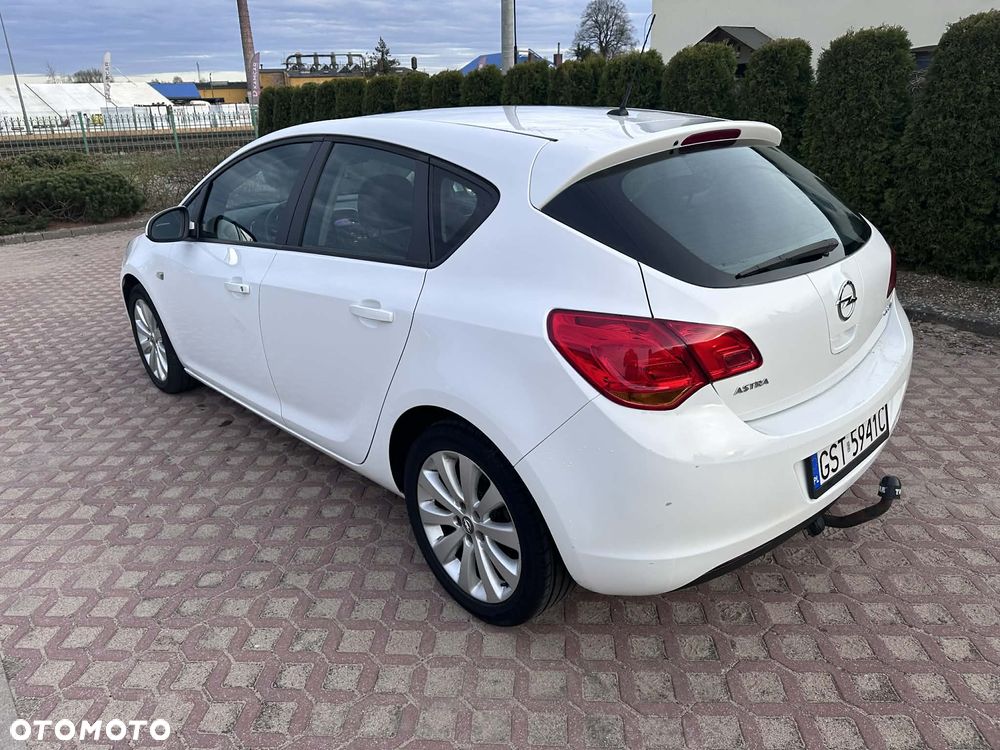 Opel Astra 1.4 ecoFLEX - 4