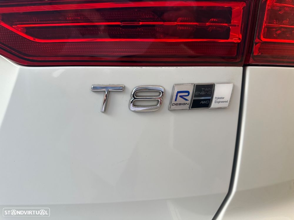 Volvo XC 60 2.0 T8 PHEV R-Design AWD - 15