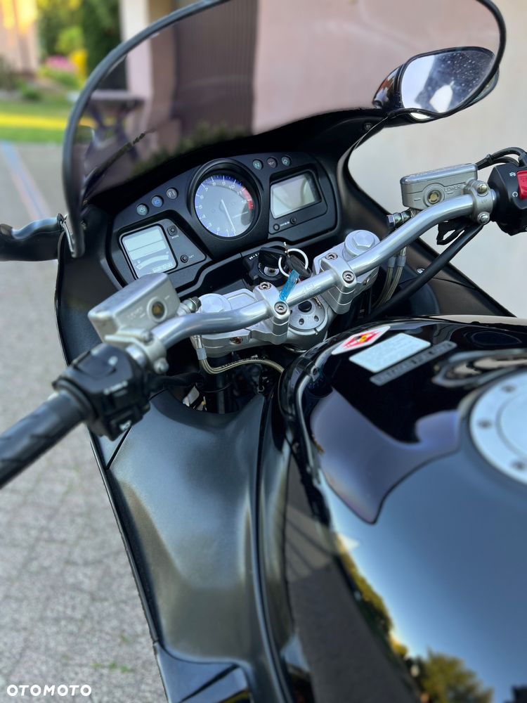 Honda CBR - 23