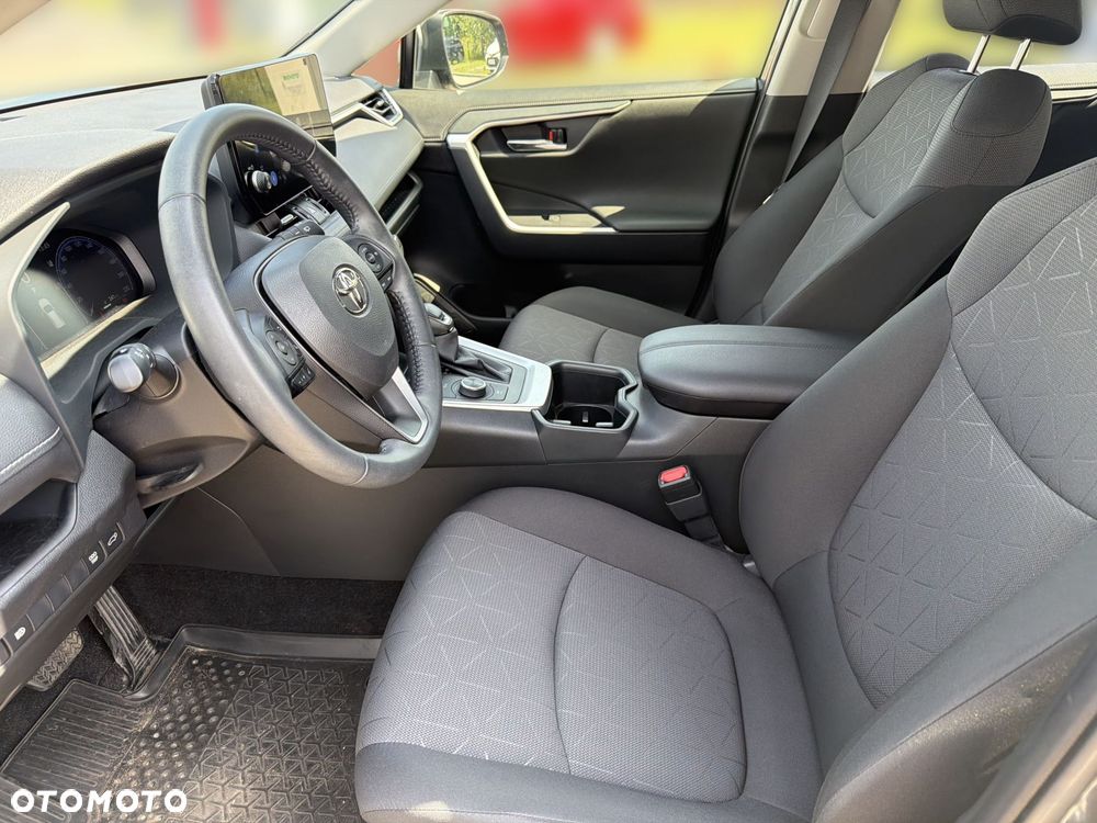 Toyota RAV4 - 16