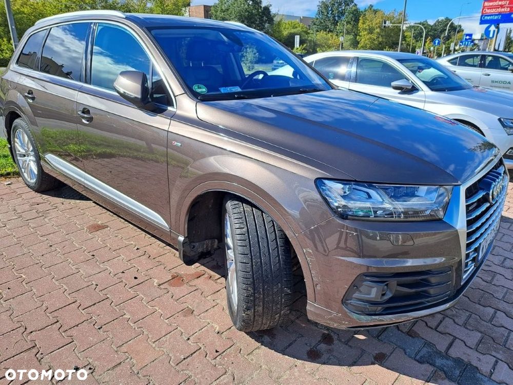 Audi Q7 2016 photo 2