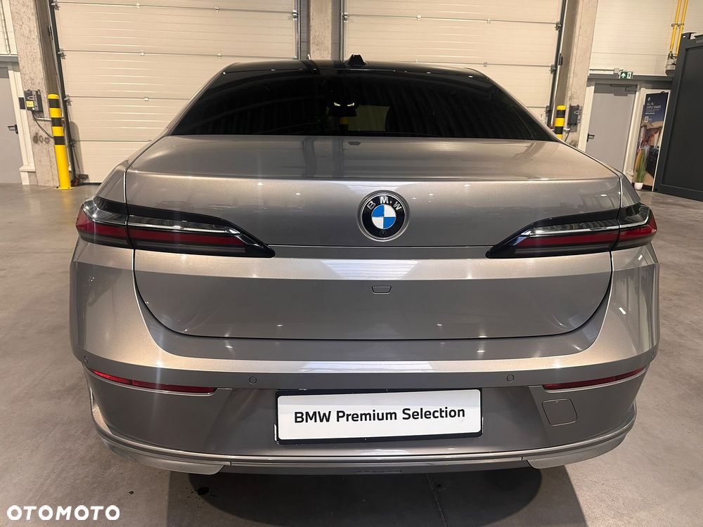 BMW Seria 7 730d xDrive mHEV - 10