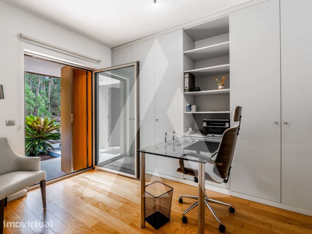 Moradia T4, arquitetura contemporânea e óptimas áreas a 5 minutos d... - Grande imagem: 4/48