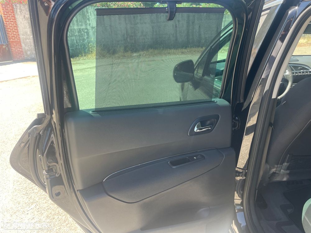 Peugeot 3008 1.6 HDi SE Style - 13
