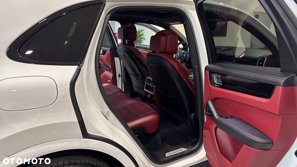 Porsche Cayenne - 31