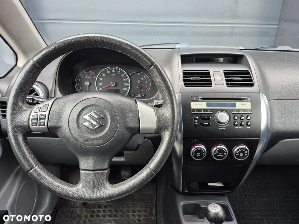 Suzuki SX4 1.6 GS / Premium 4WD - 13