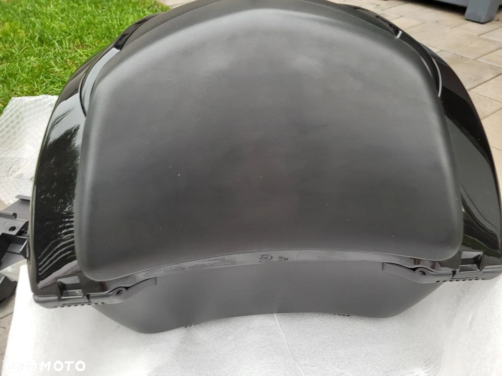 Kufer centralny Honda SH 125 300 - 23