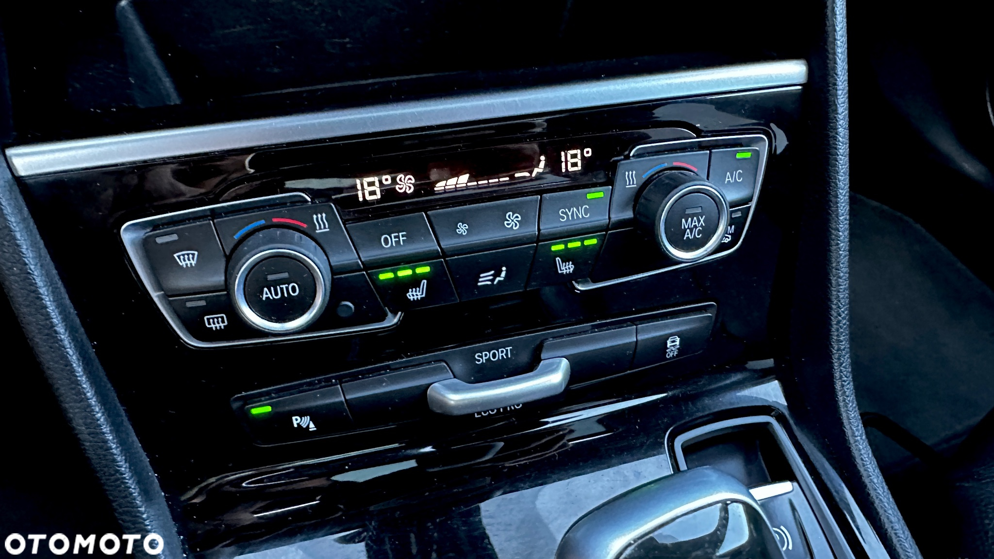 BMW Seria 2 218d Active Tourer Sport-Aut Advantage - 22