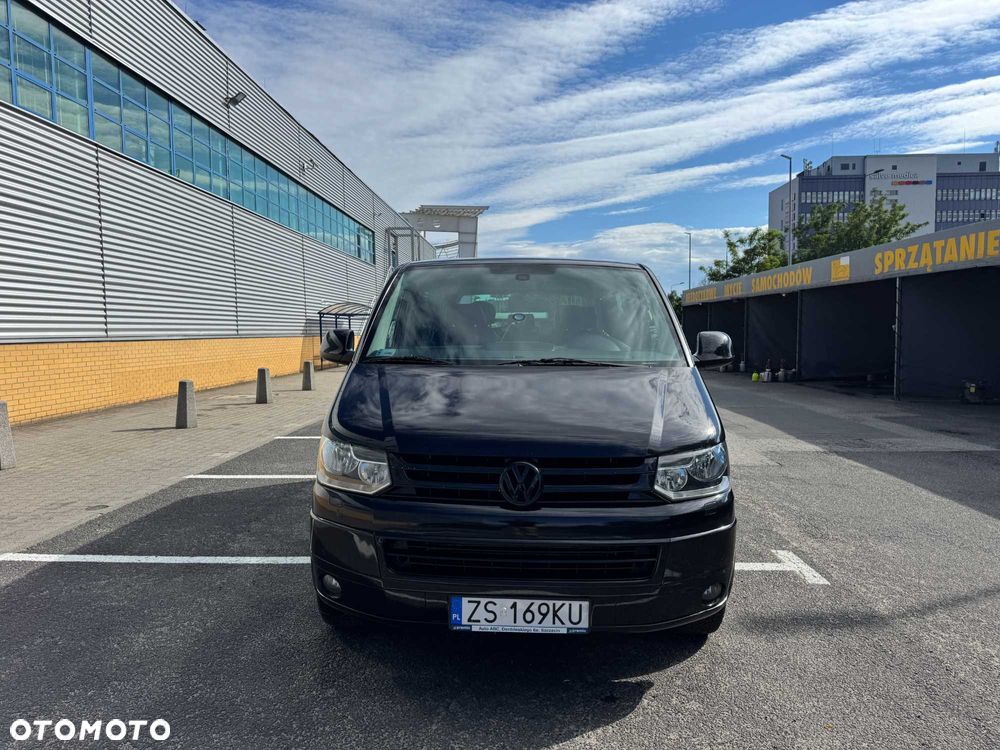 Volkswagen Multivan - 1