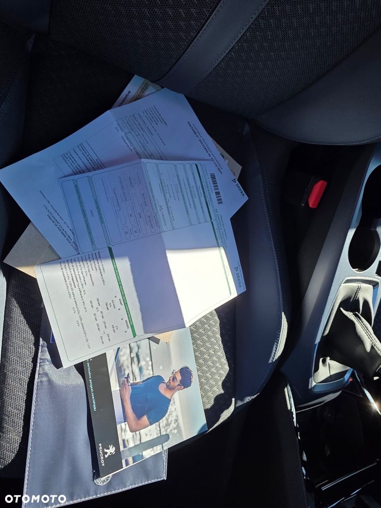 Peugeot 2008 PureTech 130 Allure - 10