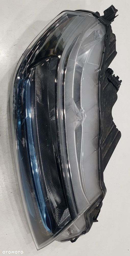 Suzuki Vitara Reflektor Prawy KOITO 100-7R016 - 2