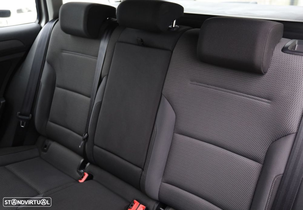 VW Golf Variant 1.6 TDi Confortline - 16