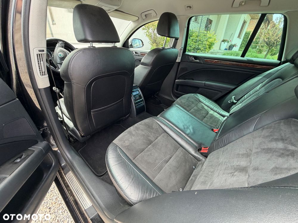 Skoda Superb 2.0 TDI DSG Exclusive - 9