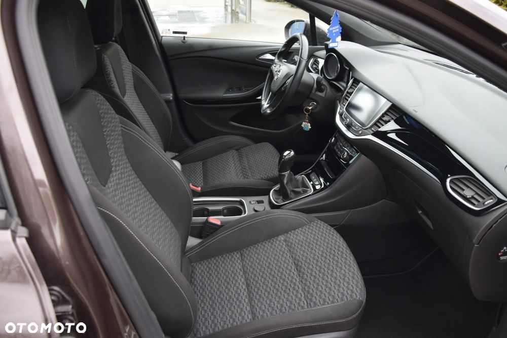 Opel Astra 1.4 T Elite - 17