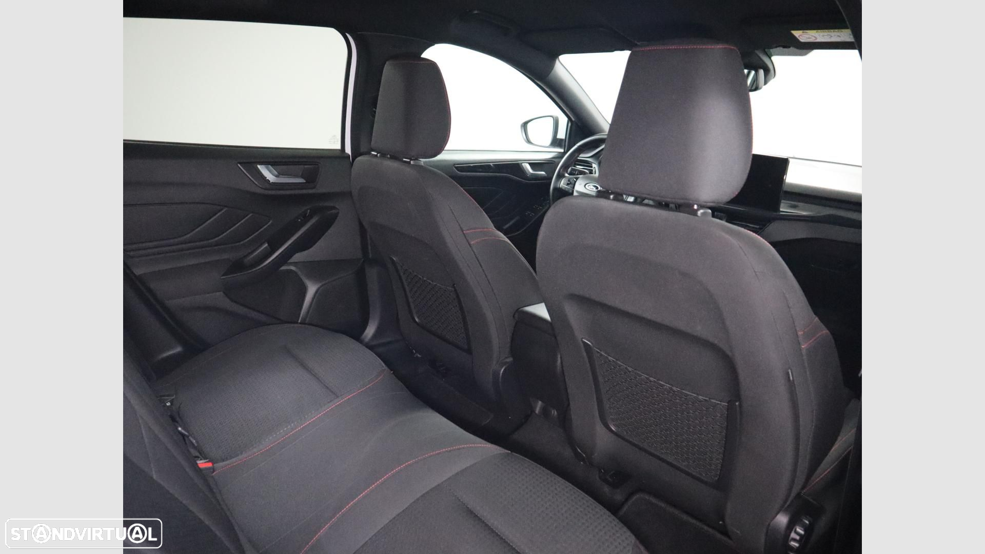 Ford Focus SW 1.0 EcoBoost MHEV ST-Line - 6